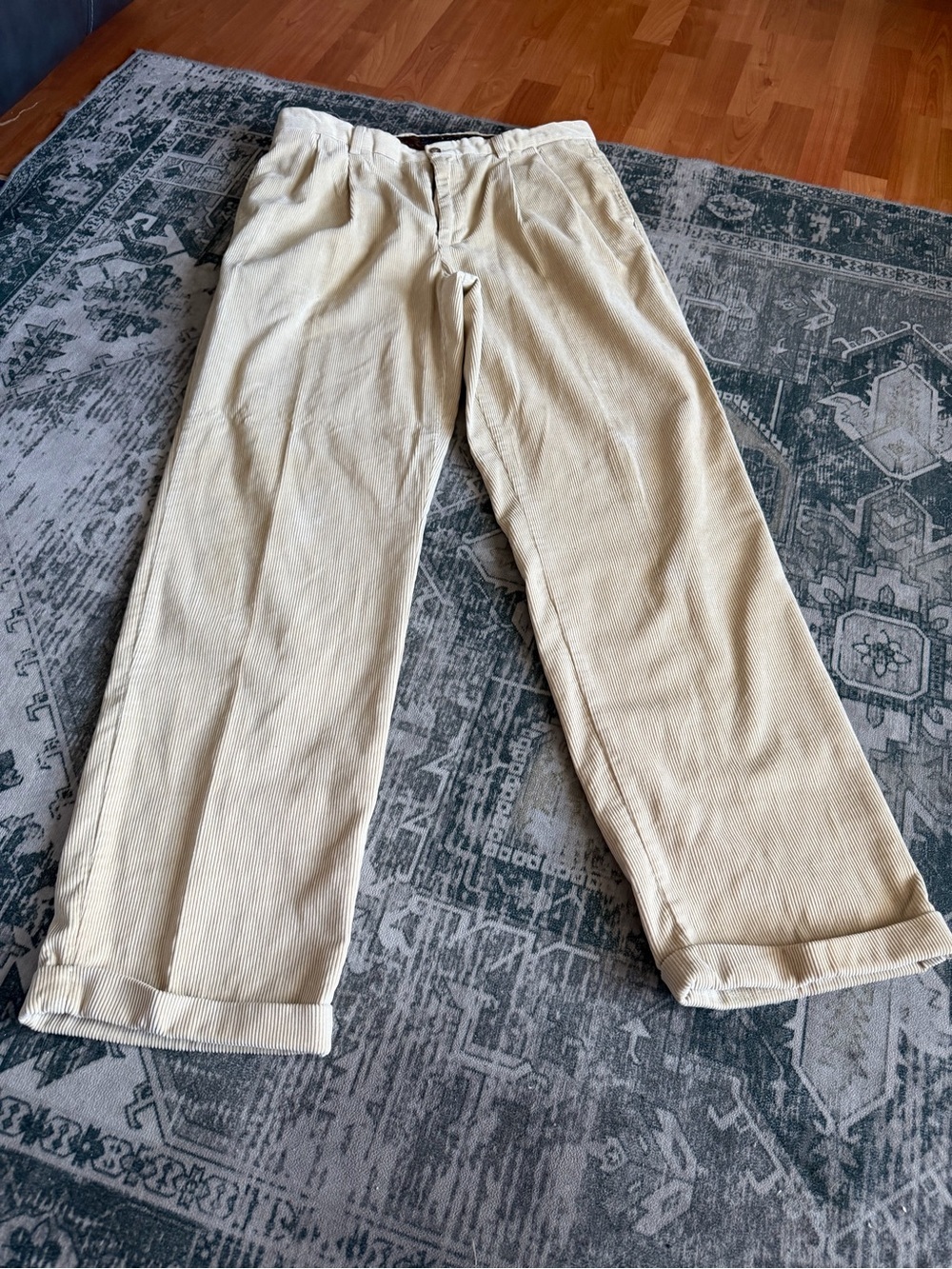Tommy Hilfiger men’s 1990’: vintage  pleated corduroy pants size 36x34